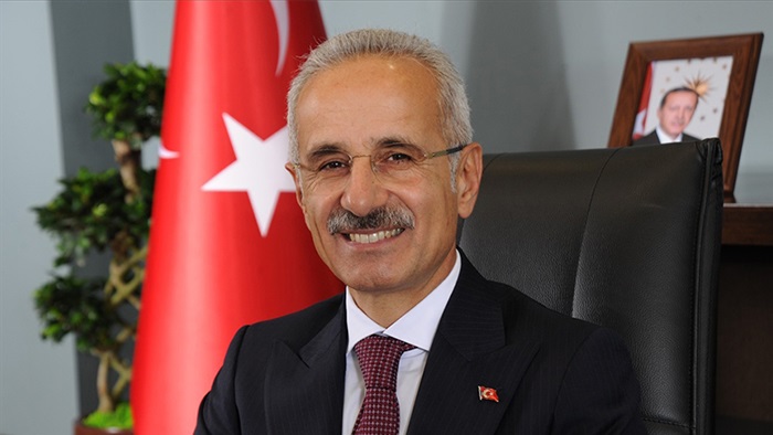 Bakan Uraloğlu: Rize'den İzmir'e direkt uçuşlar 18 Eylül’de başlayacak