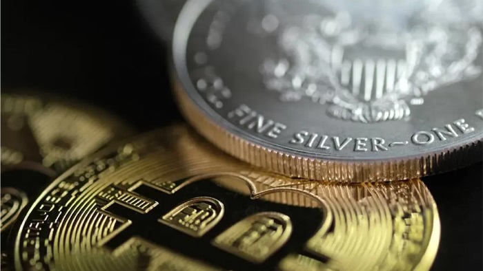 Gümüşün piyasa değeri, Bitcoin’in 500 milyar dolar üzerine çıktı