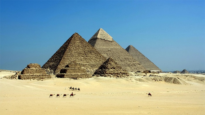 Mısır'a giden Türk turist sayısı bir yılda üçe katlandı