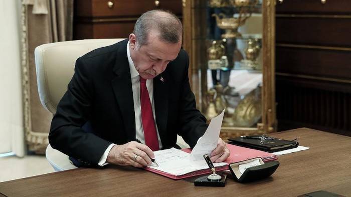 Cumhurbaşkanı Erdoğan'ın imzasıyla Resmi Gazete'de yayınlandı! 5 bakanlıkta görevden alma ve atamalar gerçekleşti
