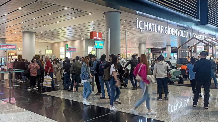 Bakan Karaismailoğlu: İstanbul Havalimanı'nda 30 Nisan'da 2 yılın ardından rekor kırıldı