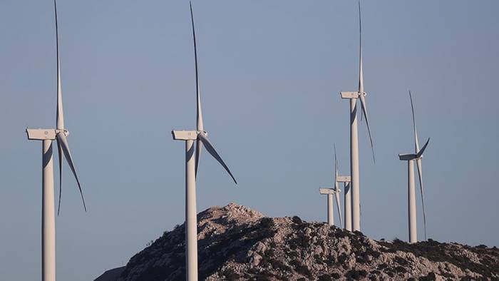 Bakan Dönmez: Rüzgardan elektrik üretimi 10 Kasım'da rekor kırdı