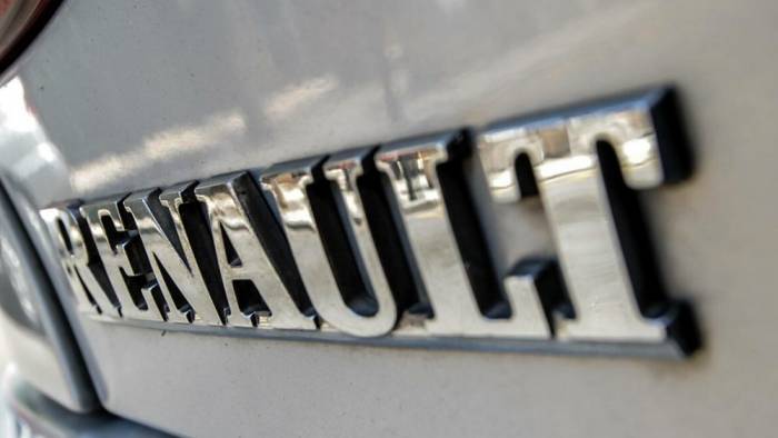 Çip krizi Renault’u vurdu: Fabrika üretime 4 gün ara verdi