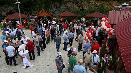 Arhavi’de Çamlıca Restoran ve Konaklama Merkezi açıldı