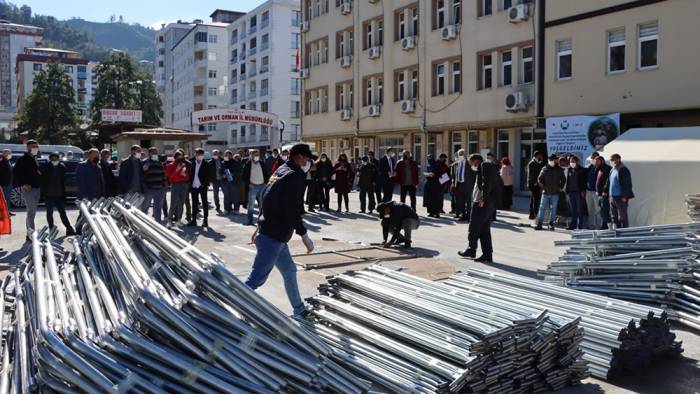 Rize’de çadır ve güneş enerji sistemi dağıtıldı