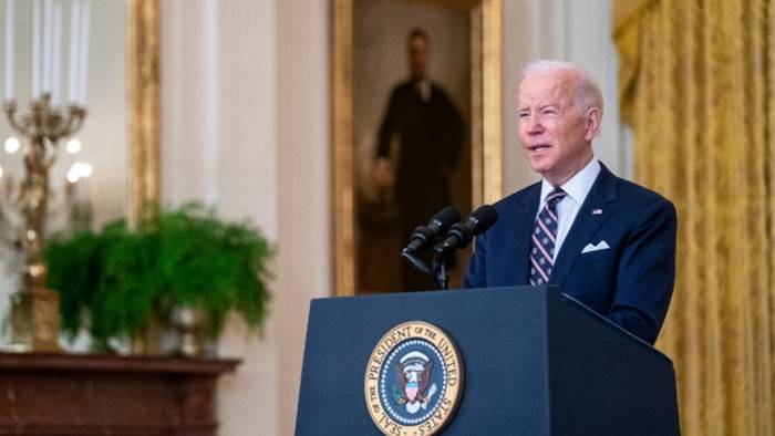 Biden, Rusya ile normal ticari ilişkilerini askıya alacaklarını duyurdu