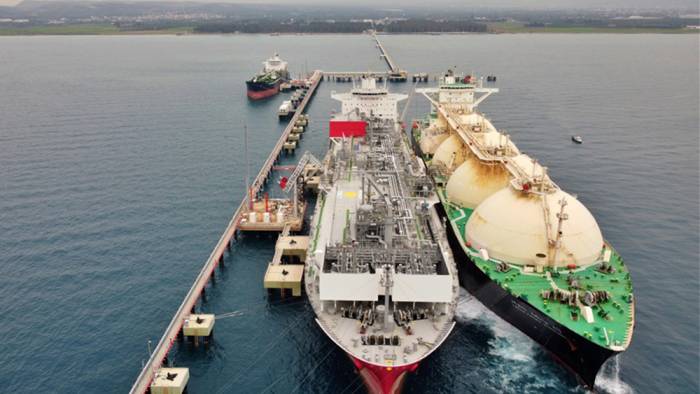Kara ve denizdeki LNG terminalleri tam kapasite çalışıyor
