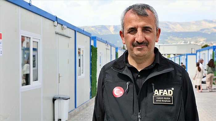 AFAD Başkanı Sezer: Depremden etkilenen 10 binin üzerinde yerleşim biriminde çalışmalar yürütülüyor