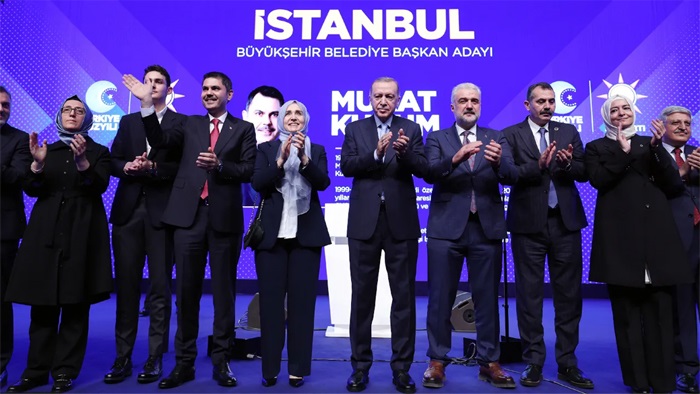 AK Parti'nin İstanbul dahil 26 kentteki adayları açıklandı