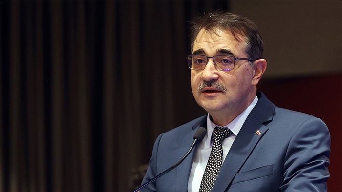 Bakan Dönmez açıkladı: Elektrik ve doğal gaz fiyatlarına yeni indirim yolda