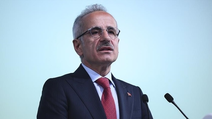 Bakan Uraloğlu: 2028'de YHT ile bağlanan il sayısını 27'ye çıkarmayı hedefliyoruz
