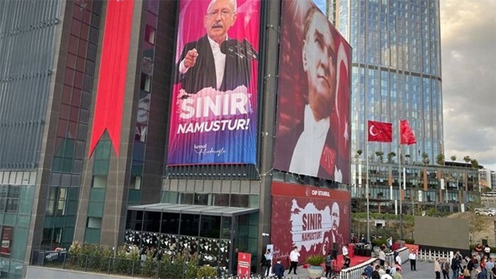 CHP'de 'istifa' toplantısı