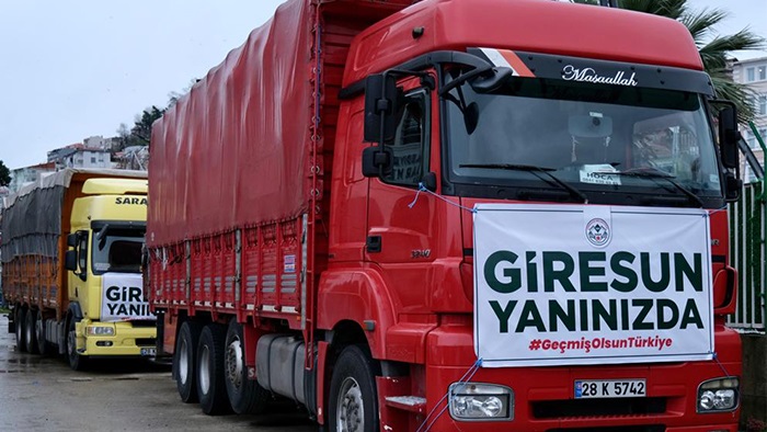  Deprem bölgelerine Giresun’dan 3 tır yardım malzemesi yola çıktı