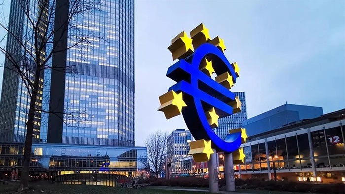 ECB'den tarihi faiz kararı
