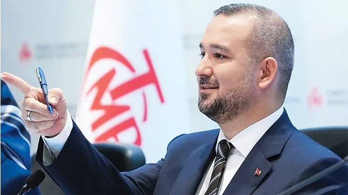 Ekonomistler: Sıkılaşma sürecek, ilk indirim son çeyrekte