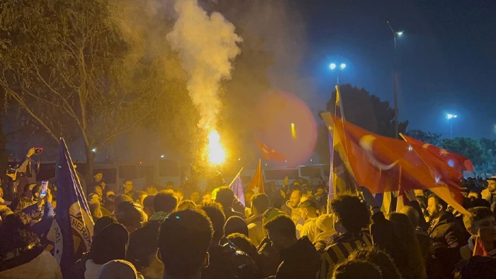 Galatasaray ve Fenerbahçe'ye tarihi karşılama