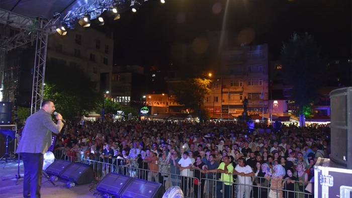 Görele'de 14. Uluslararası Kemençe ve Horon Festivali Sona Erdi