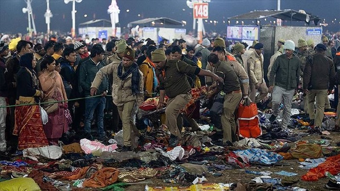 Hindistan'da Maha Kumbh Mela festivalinde izdiham: En az 40 ölü