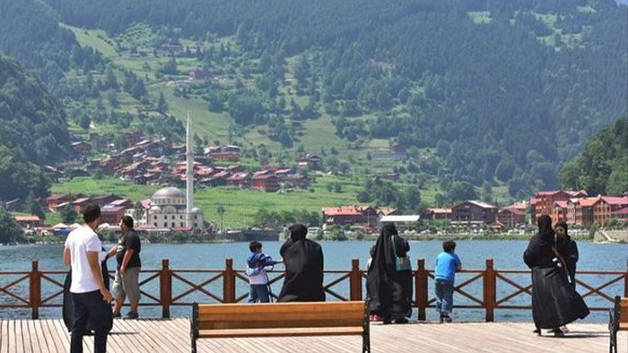 Karadeniz turizm sezonuna dolu dolu giriyor: Arap turizmi ve önemli etkinliklerle otel dolulukları rekor seviyede!