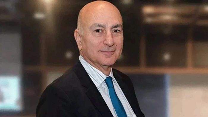 Mahfi Eğilmez’den liyakat çıkışı! “Siyaset her işe karışmamalı”