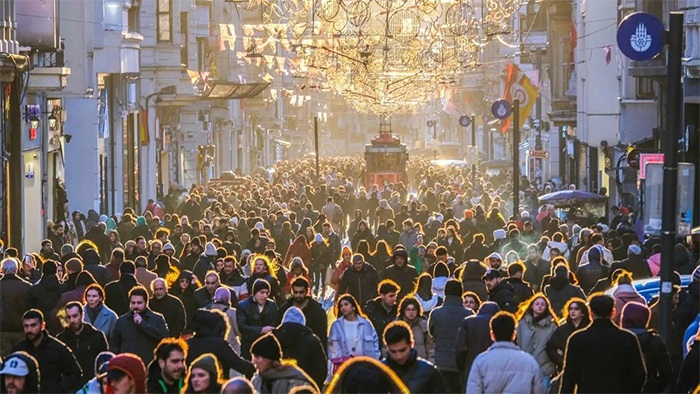 Milyonları ilgilendiriyor: Mesai saatleri kısalacak mı? Bakan Işıkhan'dan dikkat çeken açıklama