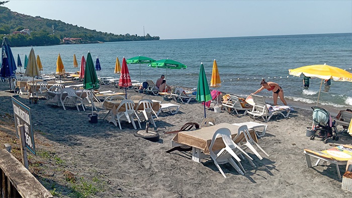 PLAJLARDA GİRİŞ ÜCRETLERİ TARTIŞMA YARATIYOR