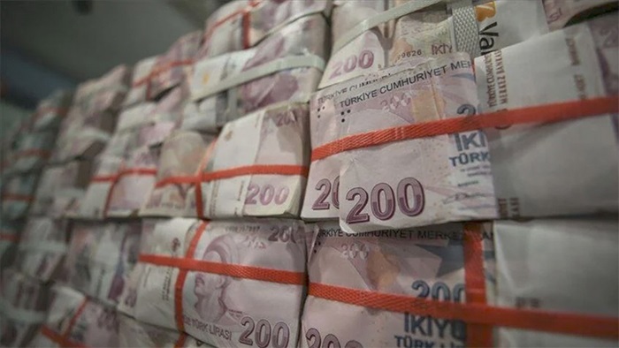 Yeni 50 ve 200 TL'lik banknotlar tedavülde! İmzalar farklı